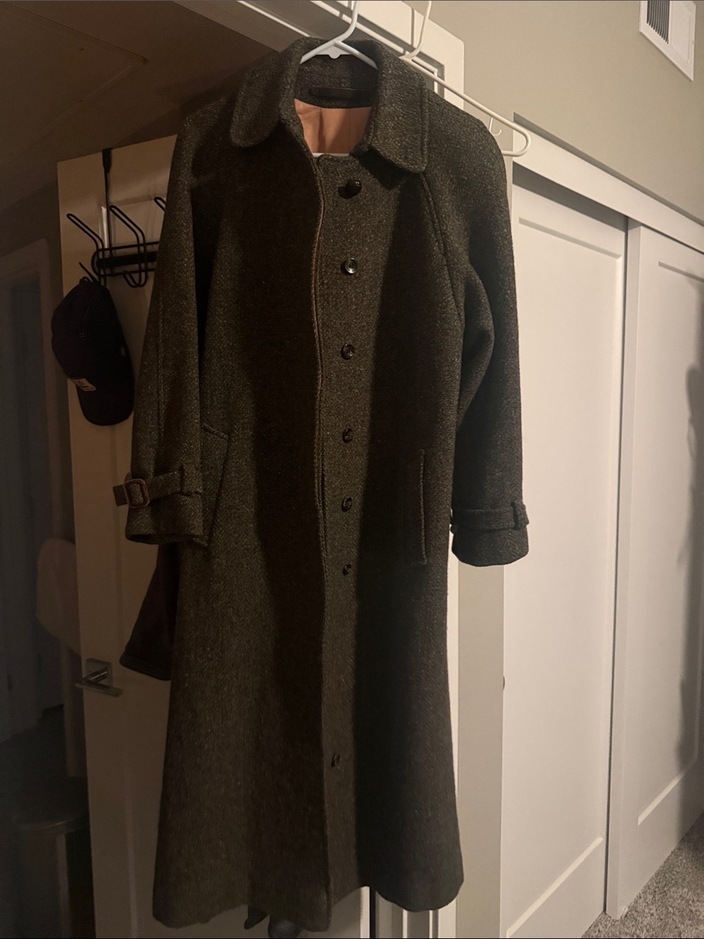 Men's Long Trench Coat in Dark Olive